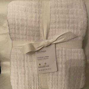 Pottery Barn Cloud Linen Blanket - White